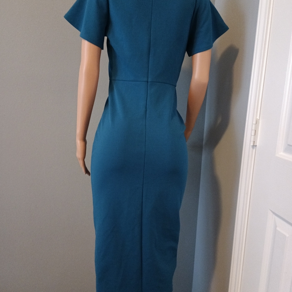 Dress - Picture 7 of 10